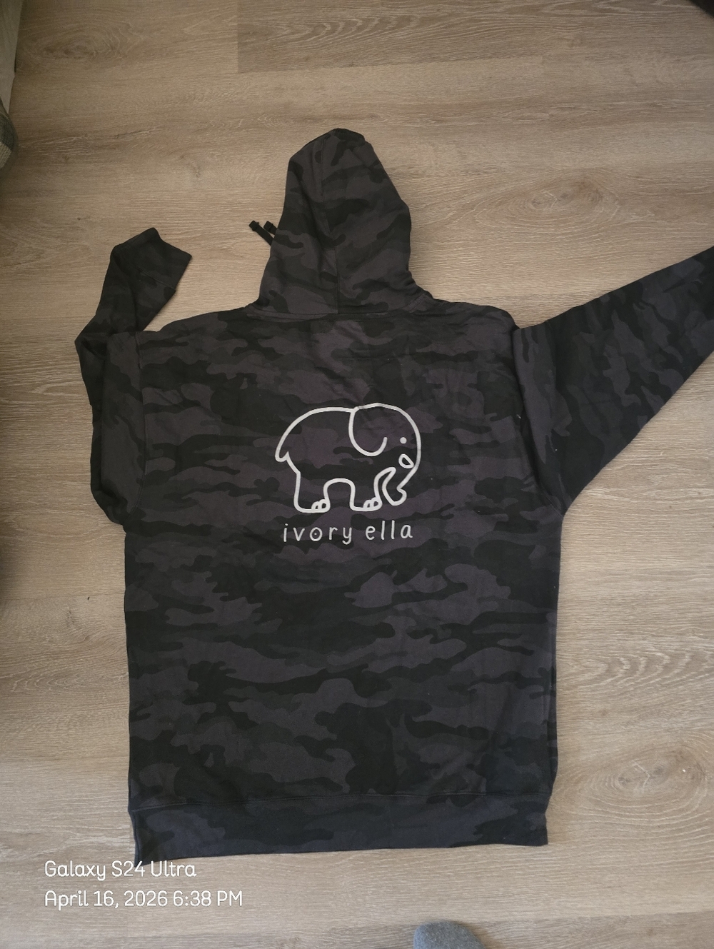 Women's Ivory Ella Sweatshirt Elephant Camouflage size 2XL